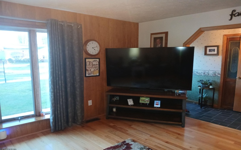 200 Nelson Road, Thomas, West Virginia 26292, 3 Bedrooms Bedrooms, 13 Rooms Rooms,3 BathroomsBathrooms,Single Family Detached,For Sale,Nelson,10162738