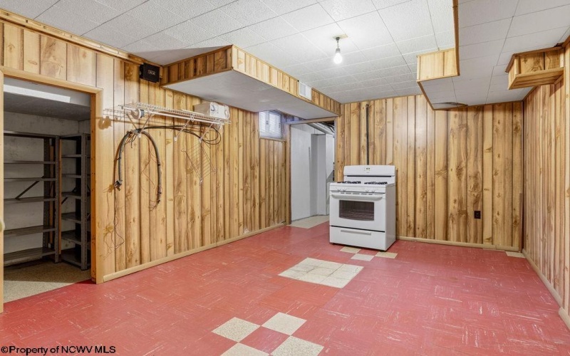 1804 Pleasant Valley Road, Fairmont, West Virginia 26554, 4 Bedrooms Bedrooms, 7 Rooms Rooms,1 BathroomBathrooms,Single Family Detached,For Sale,Pleasant Valley,10162749