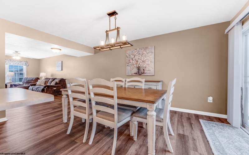 2 Antietam Drive, Morgantown, West Virginia 26508, 3 Bedrooms Bedrooms, 5 Rooms Rooms,2 BathroomsBathrooms,Single Family Detached,For Sale,Antietam,10162743