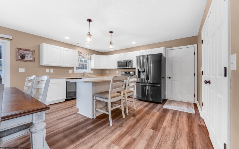 2 Antietam Drive, Morgantown, West Virginia 26508, 3 Bedrooms Bedrooms, 5 Rooms Rooms,2 BathroomsBathrooms,Single Family Detached,For Sale,Antietam,10162743