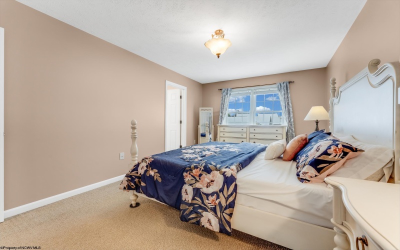 2 Antietam Drive, Morgantown, West Virginia 26508, 3 Bedrooms Bedrooms, 5 Rooms Rooms,2 BathroomsBathrooms,Single Family Detached,For Sale,Antietam,10162743