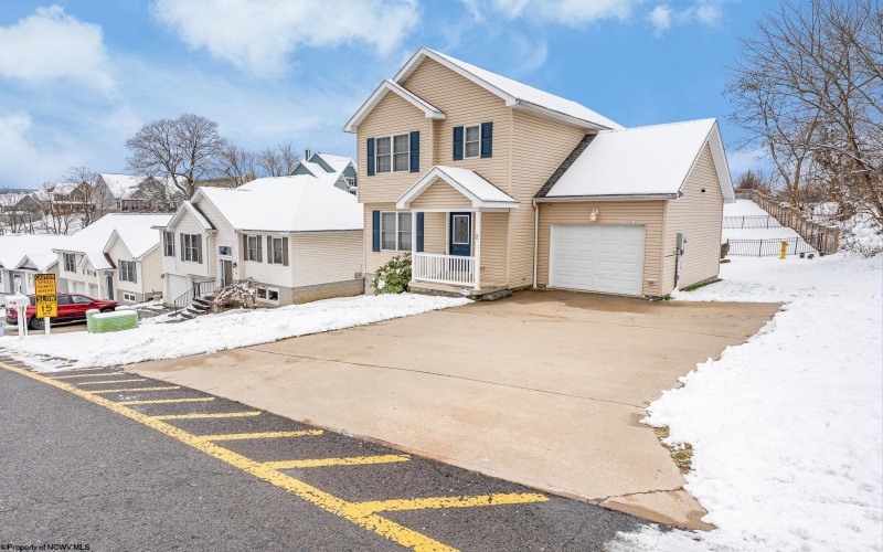 2 Antietam Drive, Morgantown, West Virginia 26508, 3 Bedrooms Bedrooms, 5 Rooms Rooms,2 BathroomsBathrooms,Single Family Detached,For Sale,Antietam,10162743