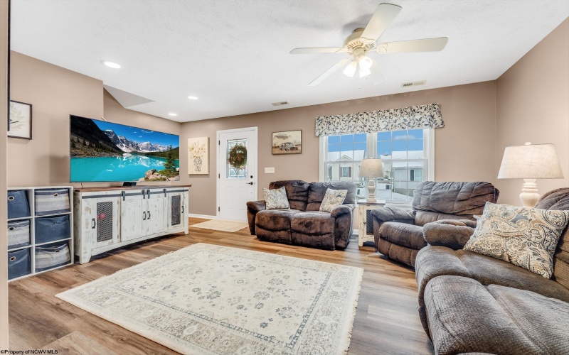 2 Antietam Drive, Morgantown, West Virginia 26508, 3 Bedrooms Bedrooms, 5 Rooms Rooms,2 BathroomsBathrooms,Single Family Detached,For Sale,Antietam,10162743