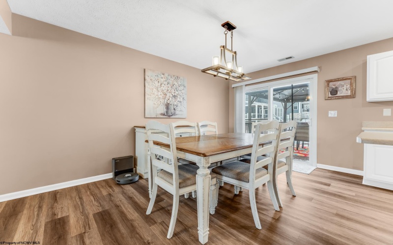 2 Antietam Drive, Morgantown, West Virginia 26508, 3 Bedrooms Bedrooms, 5 Rooms Rooms,2 BathroomsBathrooms,Single Family Detached,For Sale,Antietam,10162743