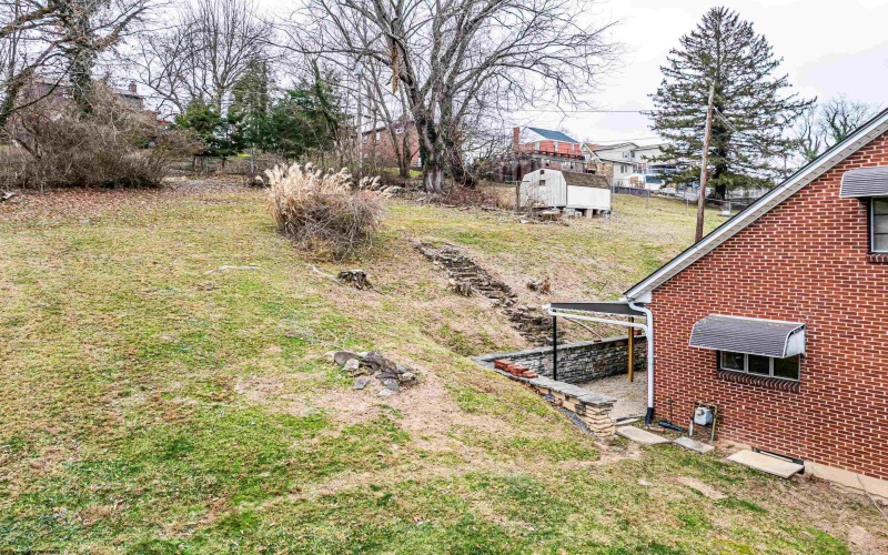 1135 Sunset Drive, Fairmont, West Virginia 26554, 3 Bedrooms Bedrooms, 7 Rooms Rooms,1 BathroomBathrooms,Single Family Detached,For Sale,Sunset,10162746