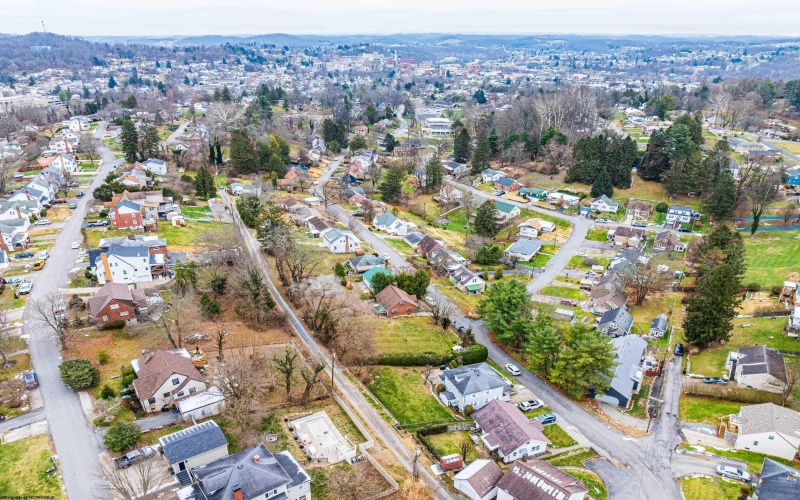 1135 Sunset Drive, Fairmont, West Virginia 26554, 3 Bedrooms Bedrooms, 7 Rooms Rooms,1 BathroomBathrooms,Single Family Detached,For Sale,Sunset,10162746