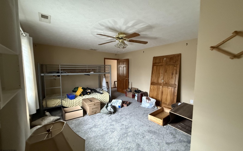 130 Stone Street, Culloden, West Virginia 25510, 4 Bedrooms Bedrooms, 8 Rooms Rooms,3 BathroomsBathrooms,Single Family Detached,For Sale,Stone,10162740