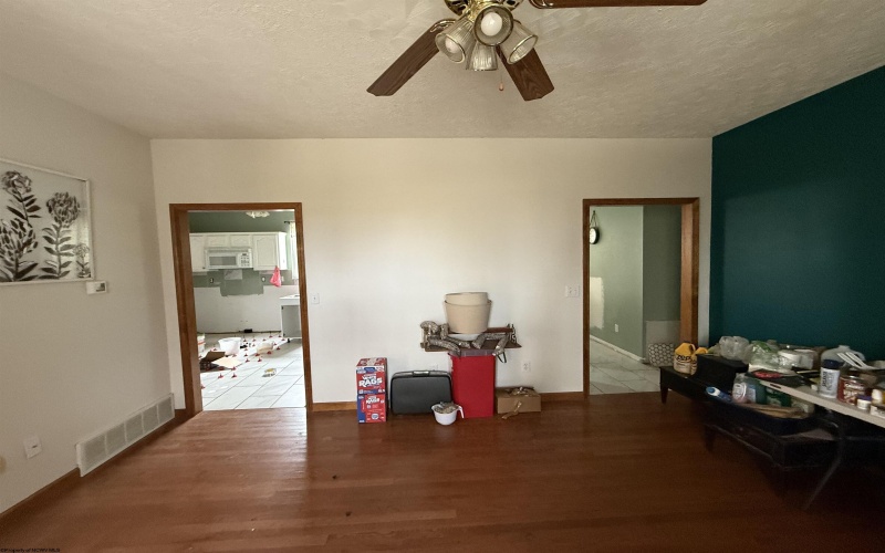 130 Stone Street, Culloden, West Virginia 25510, 4 Bedrooms Bedrooms, 8 Rooms Rooms,3 BathroomsBathrooms,Single Family Detached,For Sale,Stone,10162740