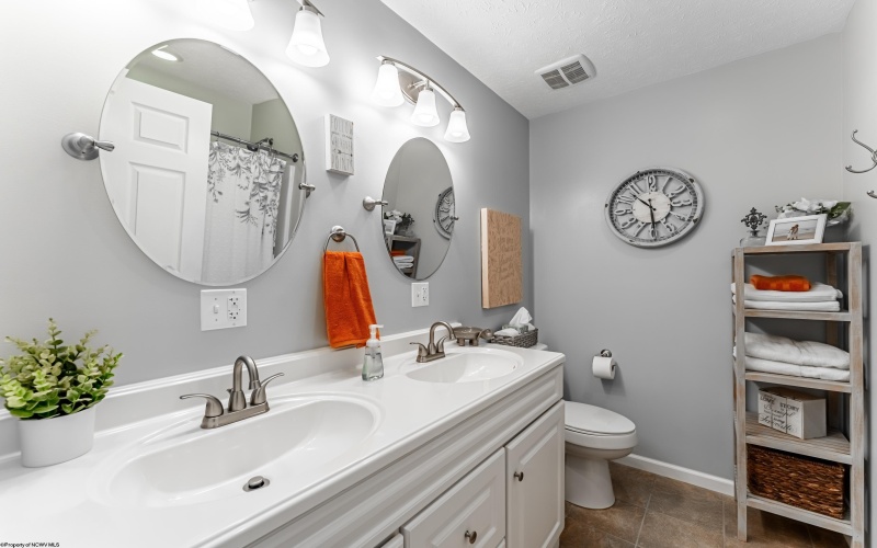 600 Herman Avenue, Star City, West Virginia 26505, 3 Bedrooms Bedrooms, 6 Rooms Rooms,2 BathroomsBathrooms,Single Family Detached,For Sale,Herman,10162750