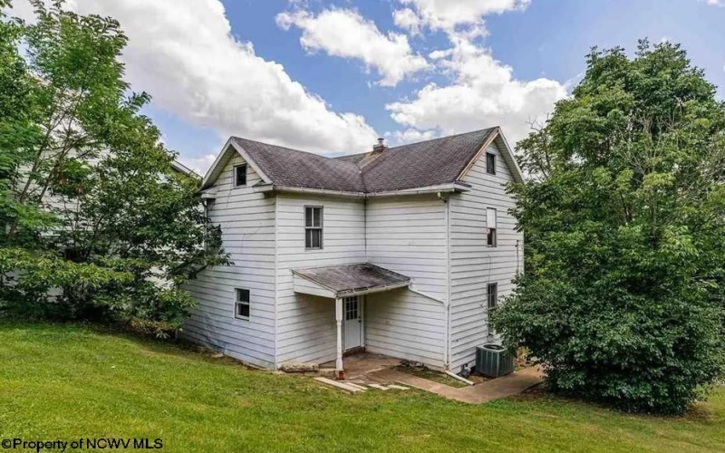 975 Dorsey Avenue, Morgantown, West Virginia 26501, 3 Bedrooms Bedrooms, 8 Rooms Rooms,2 BathroomsBathrooms,Single Family Detached,For Sale,Dorsey,10162747