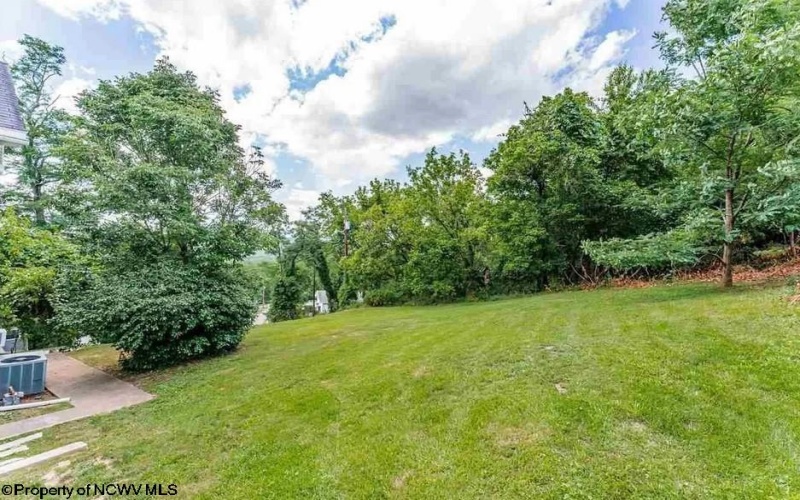 975 Dorsey Avenue, Morgantown, West Virginia 26501, 3 Bedrooms Bedrooms, 8 Rooms Rooms,2 BathroomsBathrooms,Single Family Detached,For Sale,Dorsey,10162747