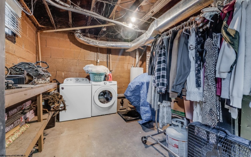 216 1/2 Watson Avenue, Fairmont, West Virginia 26554, 1 Bedroom Bedrooms, 4 Rooms Rooms,1 BathroomBathrooms,Single Family Detached,For Sale,Watson,10162753