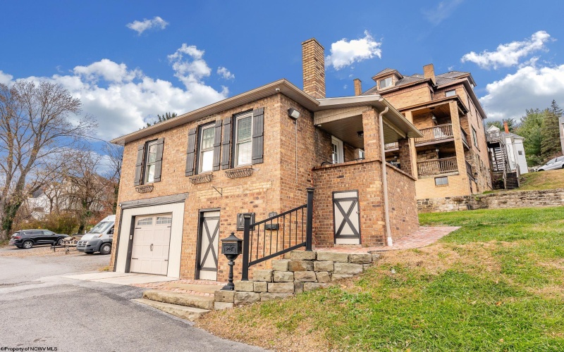 216 1/2 Watson Avenue, Fairmont, West Virginia 26554, 1 Bedroom Bedrooms, 4 Rooms Rooms,1 BathroomBathrooms,Single Family Detached,For Sale,Watson,10162753