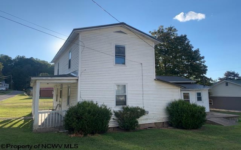 68 Cole Street, Philippi, West Virginia 26416, 3 Bedrooms Bedrooms, 7 Rooms Rooms,1 BathroomBathrooms,Single Family Detached,For Sale,Cole,10161208