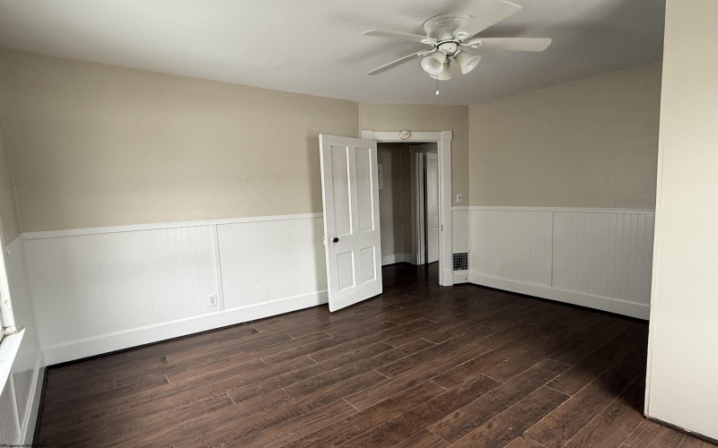 1129 Speedway Avenue, Fairmont, West Virginia 26554, 2 Bedrooms Bedrooms, 5 Rooms Rooms,1 BathroomBathrooms,Single Family Detached,For Sale,Speedway,10162752