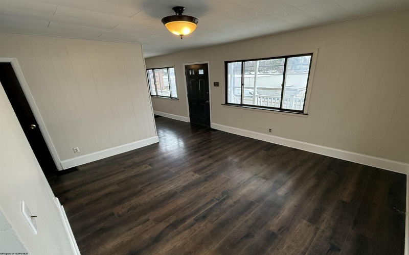 1129 Speedway Avenue, Fairmont, West Virginia 26554, 2 Bedrooms Bedrooms, 5 Rooms Rooms,1 BathroomBathrooms,Single Family Detached,For Sale,Speedway,10162752