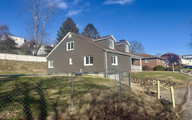 110 Rodney Street, Clarksburg, West Virginia 26301, 5 Bedrooms Bedrooms, 8 Rooms Rooms,2 BathroomsBathrooms,Single Family Detached,For Sale,Rodney,10162751 110 Rodney Street, Clarksburg, West Virginia 26301, 5 Bedrooms Bedrooms, 8 Rooms Rooms,2 BathroomsBathrooms,Single Family Detached,For Sale,Rodney,10162751
