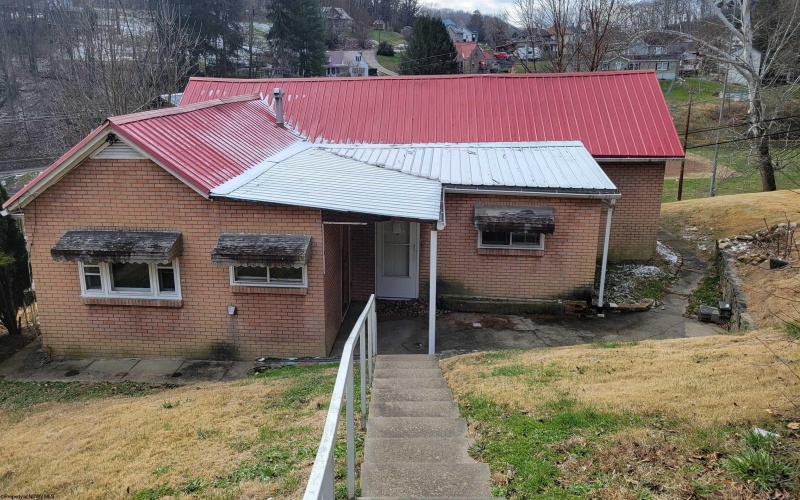 3012 Main Street, Farmington, West Virginia 26571, 2 Bedrooms Bedrooms, 7 Rooms Rooms,1 BathroomBathrooms,Single Family Detached,For Sale,Main,10162767 3012 Main Street, Farmington, West Virginia 26571, 2 Bedrooms Bedrooms, 7 Rooms Rooms,1 BathroomBathrooms,Single Family Detached,For Sale,Main,10162767