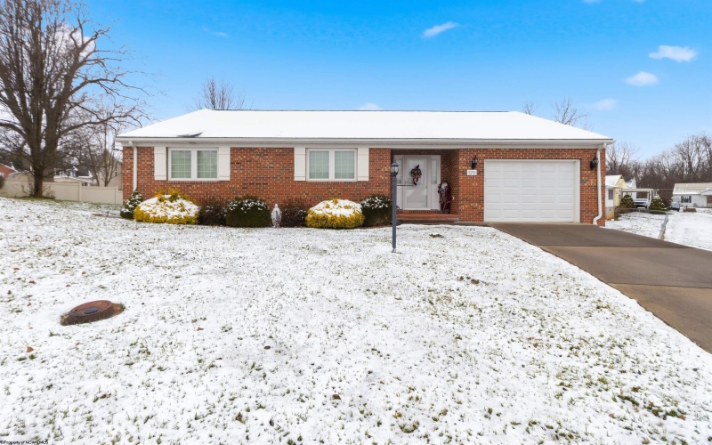 120 Center Court, Bridgeport, West Virginia 26330, 3 Bedrooms Bedrooms, 5 Rooms Rooms,2 BathroomsBathrooms,Single Family Detached,For Sale,Center,10162755 120 Center Court, Bridgeport, West Virginia 26330, 3 Bedrooms Bedrooms, 5 Rooms Rooms,2 BathroomsBathrooms,Single Family Detached,For Sale,Center,10162755