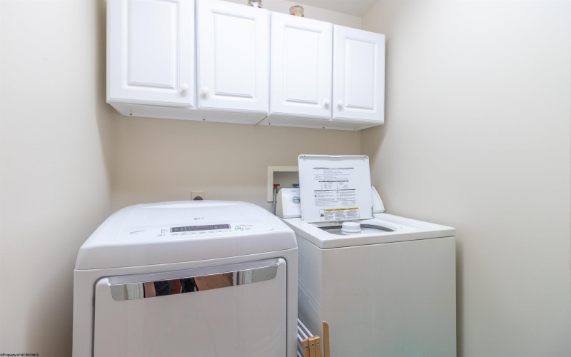 120 Center Court, Bridgeport, West Virginia 26330, 3 Bedrooms Bedrooms, 5 Rooms Rooms,2 BathroomsBathrooms,Single Family Detached,For Sale,Center,10162755 120 Center Court, Bridgeport, West Virginia 26330, 3 Bedrooms Bedrooms, 5 Rooms Rooms,2 BathroomsBathrooms,Single Family Detached,For Sale,Center,10162755