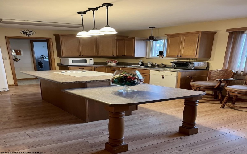 112 Village Drive, Bridgeport, West Virginia 26330, 3 Bedrooms Bedrooms, 9 Rooms Rooms,2 BathroomsBathrooms,Single Family Detached,For Sale,Village,10162761 112 Village Drive, Bridgeport, West Virginia 26330, 3 Bedrooms Bedrooms, 9 Rooms Rooms,2 BathroomsBathrooms,Single Family Detached,For Sale,Village,10162761