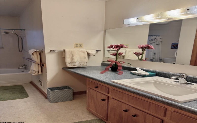 112 Village Drive, Bridgeport, West Virginia 26330, 3 Bedrooms Bedrooms, 9 Rooms Rooms,2 BathroomsBathrooms,Single Family Detached,For Sale,Village,10162761 112 Village Drive, Bridgeport, West Virginia 26330, 3 Bedrooms Bedrooms, 9 Rooms Rooms,2 BathroomsBathrooms,Single Family Detached,For Sale,Village,10162761