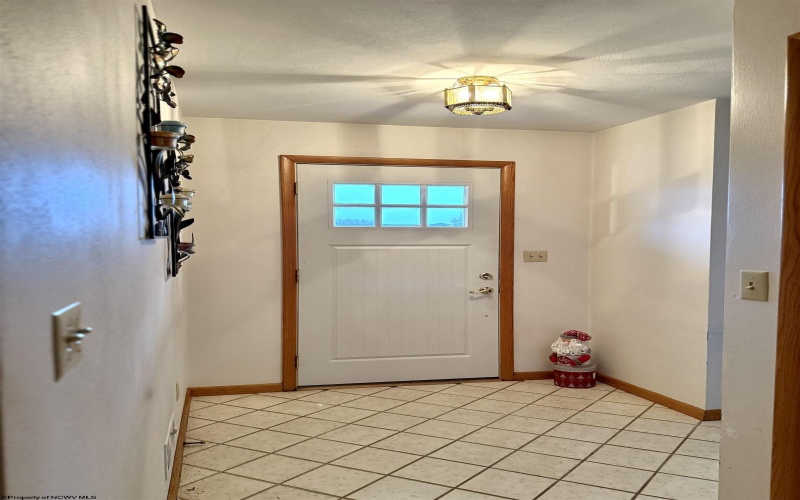 112 Village Drive, Bridgeport, West Virginia 26330, 3 Bedrooms Bedrooms, 9 Rooms Rooms,2 BathroomsBathrooms,Single Family Detached,For Sale,Village,10162761 112 Village Drive, Bridgeport, West Virginia 26330, 3 Bedrooms Bedrooms, 9 Rooms Rooms,2 BathroomsBathrooms,Single Family Detached,For Sale,Village,10162761