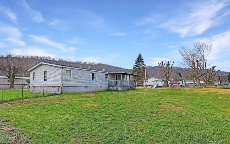 46 Wall Street, Albright, West Virginia 26519, 3 Bedrooms Bedrooms, 3 Rooms Rooms,2 BathroomsBathrooms,Single Family Detached,For Sale,Wall,10162768 46 Wall Street, Albright, West Virginia 26519, 3 Bedrooms Bedrooms, 3 Rooms Rooms,2 BathroomsBathrooms,Single Family Detached,For Sale,Wall,10162768