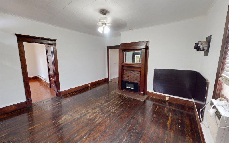 137 Valley Street, Grafton, West Virginia 26354, 2 Bedrooms Bedrooms, 5 Rooms Rooms,1 BathroomBathrooms,Single Family Detached,For Sale,Valley,10162769 137 Valley Street, Grafton, West Virginia 26354, 2 Bedrooms Bedrooms, 5 Rooms Rooms,1 BathroomBathrooms,Single Family Detached,For Sale,Valley,10162769