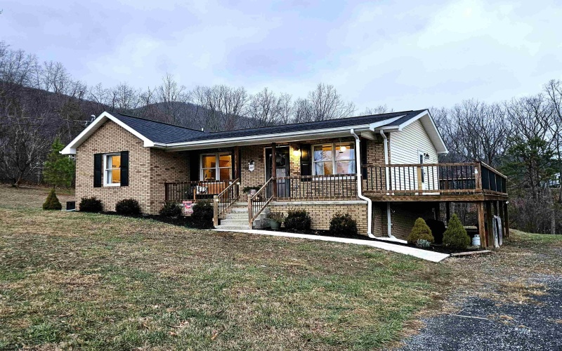 149 Stratus Drive, Cabins, West Virginia 26855, 3 Bedrooms Bedrooms, 5 Rooms Rooms,1 BathroomBathrooms,Single Family Detached,For Sale,Stratus,10162771 149 Stratus Drive, Cabins, West Virginia 26855, 3 Bedrooms Bedrooms, 5 Rooms Rooms,1 BathroomBathrooms,Single Family Detached,For Sale,Stratus,10162771