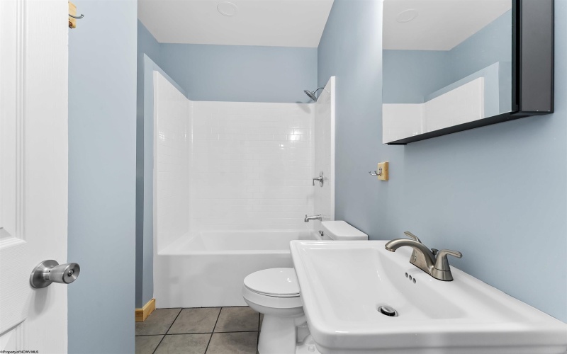 503 Market Street, Fairmont, West Virginia 26554, 3 Bedrooms Bedrooms, 8 Rooms Rooms,2 BathroomsBathrooms,Single Family Detached,For Sale,Market,10162776