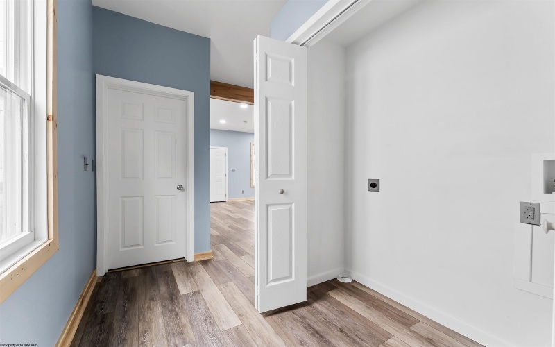 503 Market Street, Fairmont, West Virginia 26554, 3 Bedrooms Bedrooms, 8 Rooms Rooms,2 BathroomsBathrooms,Single Family Detached,For Sale,Market,10162776