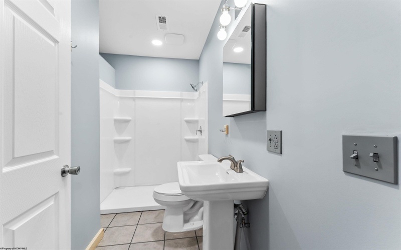 503 Market Street, Fairmont, West Virginia 26554, 3 Bedrooms Bedrooms, 8 Rooms Rooms,2 BathroomsBathrooms,Single Family Detached,For Sale,Market,10162776