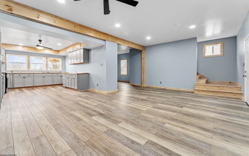 503 Market Street, Fairmont, West Virginia 26554, 3 Bedrooms Bedrooms, 8 Rooms Rooms,2 BathroomsBathrooms,Single Family Detached,For Sale,Market,10162776