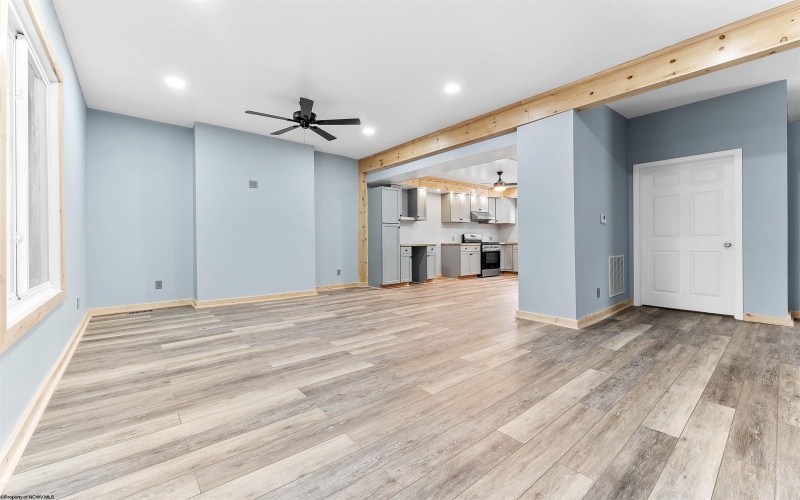 503 Market Street, Fairmont, West Virginia 26554, 3 Bedrooms Bedrooms, 8 Rooms Rooms,2 BathroomsBathrooms,Single Family Detached,For Sale,Market,10162776