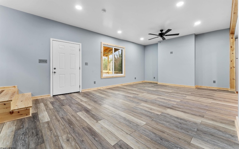 503 Market Street, Fairmont, West Virginia 26554, 3 Bedrooms Bedrooms, 8 Rooms Rooms,2 BathroomsBathrooms,Single Family Detached,For Sale,Market,10162776