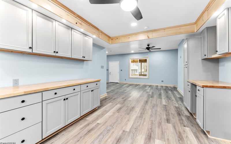 503 Market Street, Fairmont, West Virginia 26554, 3 Bedrooms Bedrooms, 8 Rooms Rooms,2 BathroomsBathrooms,Single Family Detached,For Sale,Market,10162776