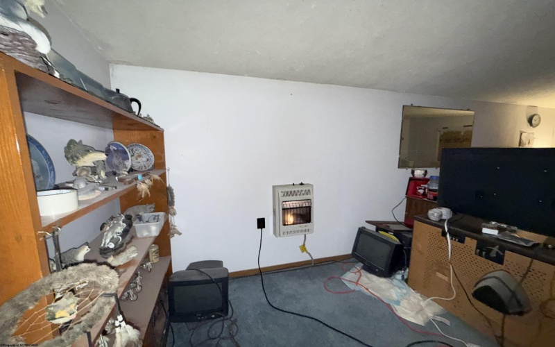 1919 Whites Creek Road, Prichard, West Virginia 25555, 4 Bedrooms Bedrooms, 8 Rooms Rooms,1 BathroomBathrooms,Single Family Detached,For Sale,Whites Creek,10162785