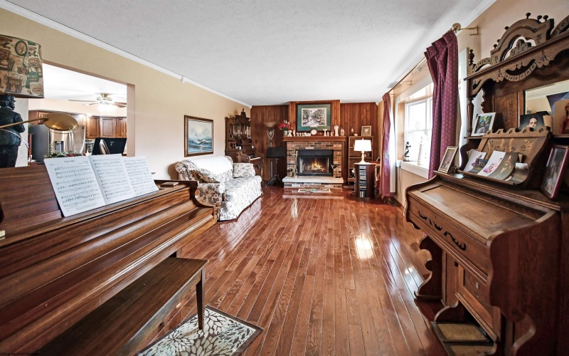 94 Kimberly Circle, Fairmont, West Virginia 26554, 4 Bedrooms Bedrooms, 8 Rooms Rooms,3 BathroomsBathrooms,Single Family Detached,For Sale,Kimberly,10162782 94 Kimberly Circle, Fairmont, West Virginia 26554, 4 Bedrooms Bedrooms, 8 Rooms Rooms,3 BathroomsBathrooms,Single Family Detached,For Sale,Kimberly,10162782