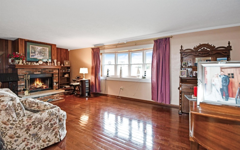 94 Kimberly Circle, Fairmont, West Virginia 26554, 4 Bedrooms Bedrooms, 8 Rooms Rooms,3 BathroomsBathrooms,Single Family Detached,For Sale,Kimberly,10162782 94 Kimberly Circle, Fairmont, West Virginia 26554, 4 Bedrooms Bedrooms, 8 Rooms Rooms,3 BathroomsBathrooms,Single Family Detached,For Sale,Kimberly,10162782