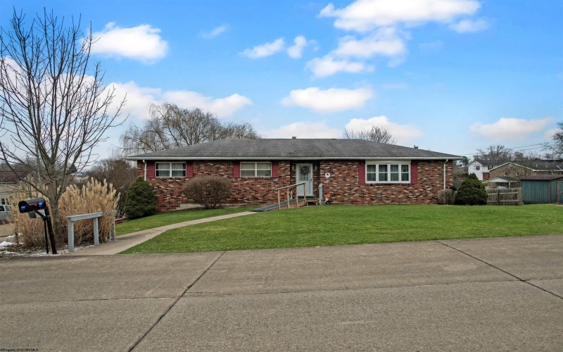 94 Kimberly Circle, Fairmont, West Virginia 26554, 4 Bedrooms Bedrooms, 8 Rooms Rooms,3 BathroomsBathrooms,Single Family Detached,For Sale,Kimberly,10162782 94 Kimberly Circle, Fairmont, West Virginia 26554, 4 Bedrooms Bedrooms, 8 Rooms Rooms,3 BathroomsBathrooms,Single Family Detached,For Sale,Kimberly,10162782