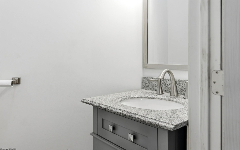 232 Kelly Road, Morgantown, West Virginia 26508, 3 Bedrooms Bedrooms, 6 Rooms Rooms,1 BathroomBathrooms,Single Family Detached,For Sale,Kelly,10162786