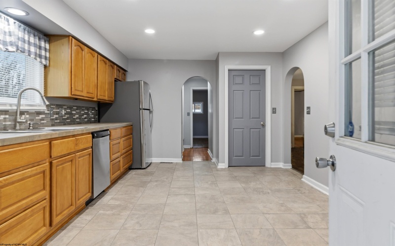 232 Kelly Road, Morgantown, West Virginia 26508, 3 Bedrooms Bedrooms, 6 Rooms Rooms,1 BathroomBathrooms,Single Family Detached,For Sale,Kelly,10162786