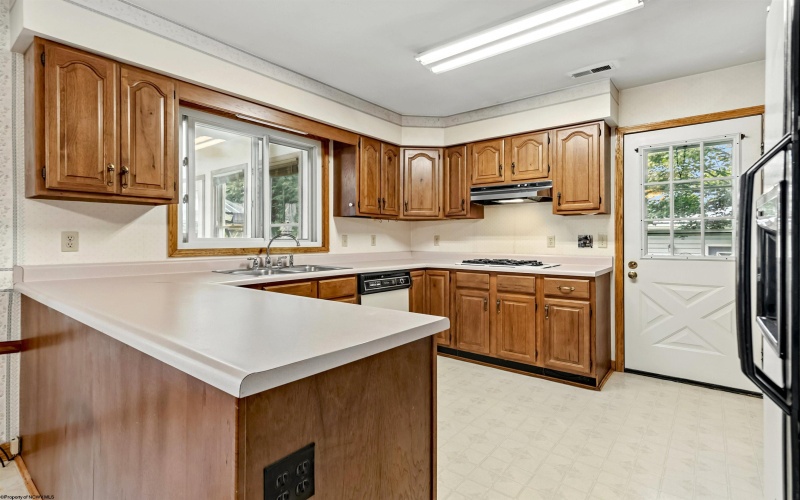 9 Townsend Lane, Morgantown, West Virginia 26508, 3 Bedrooms Bedrooms, 7 Rooms Rooms,1 BathroomBathrooms,Single Family Detached,For Sale,Townsend,10161423