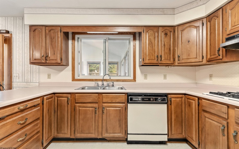 9 Townsend Lane, Morgantown, West Virginia 26508, 3 Bedrooms Bedrooms, 7 Rooms Rooms,1 BathroomBathrooms,Single Family Detached,For Sale,Townsend,10161423