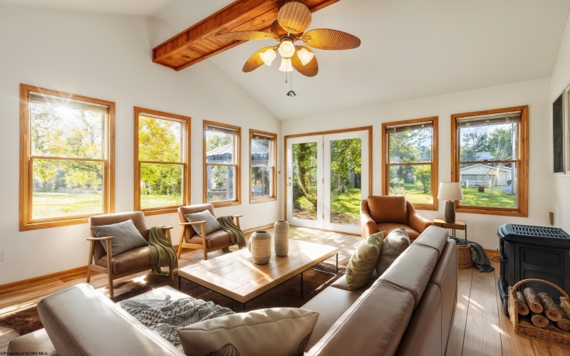 9 Townsend Lane, Morgantown, West Virginia 26508, 3 Bedrooms Bedrooms, 7 Rooms Rooms,1 BathroomBathrooms,Single Family Detached,For Sale,Townsend,10161423