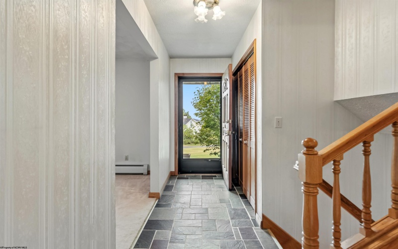 9 Townsend Lane, Morgantown, West Virginia 26508, 3 Bedrooms Bedrooms, 7 Rooms Rooms,1 BathroomBathrooms,Single Family Detached,For Sale,Townsend,10161423