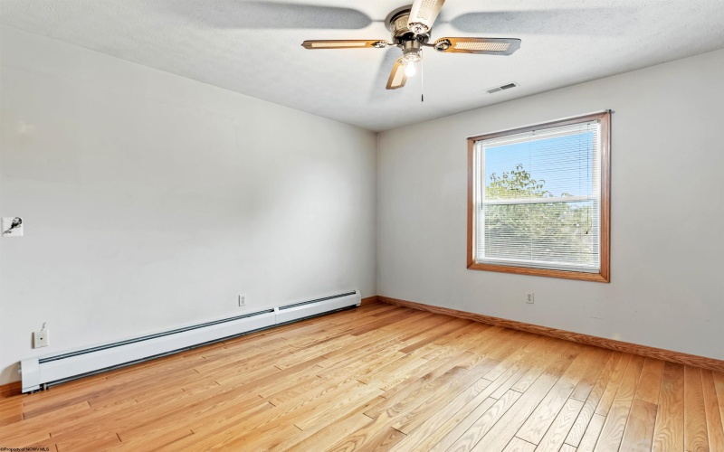 9 Townsend Lane, Morgantown, West Virginia 26508, 3 Bedrooms Bedrooms, 7 Rooms Rooms,1 BathroomBathrooms,Single Family Detached,For Sale,Townsend,10161423