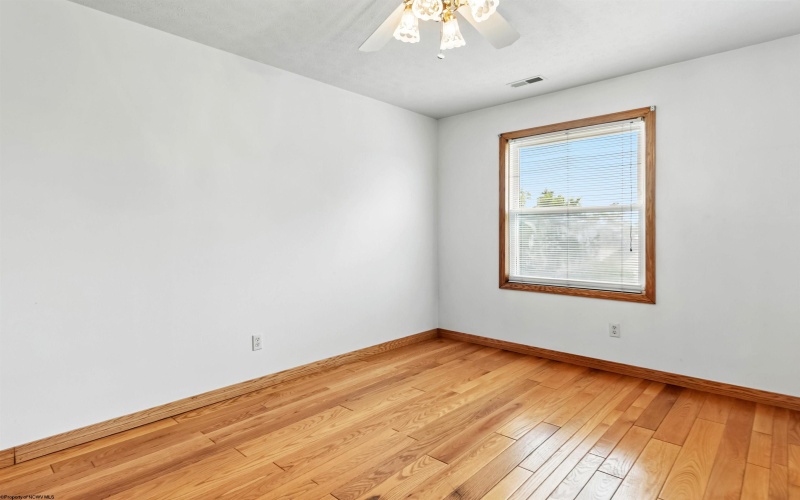 9 Townsend Lane, Morgantown, West Virginia 26508, 3 Bedrooms Bedrooms, 7 Rooms Rooms,1 BathroomBathrooms,Single Family Detached,For Sale,Townsend,10161423