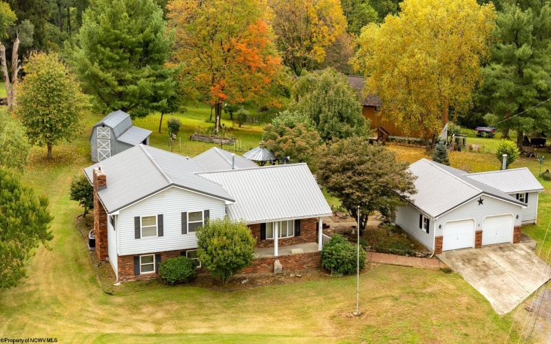 9 Townsend Lane, Morgantown, West Virginia 26508, 3 Bedrooms Bedrooms, 7 Rooms Rooms,1 BathroomBathrooms,Single Family Detached,For Sale,Townsend,10161423